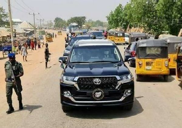 Nigerians React To Convoy Of Miyetti Allah President Consisting Of Bulletproof SUVs, Police Escort - autojosh 