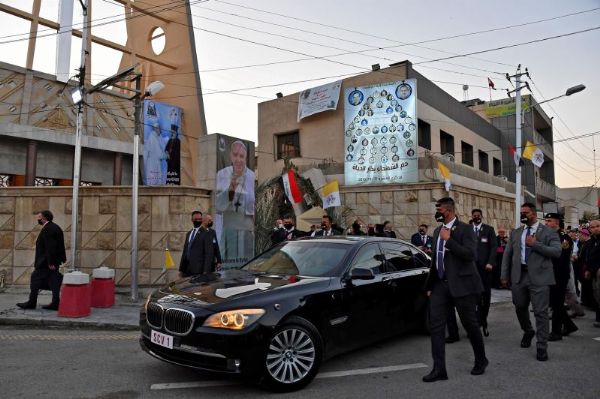 When Audi And BMW Fought Each Other To Provide Bulletproof Popemobile For Pope - autojosh