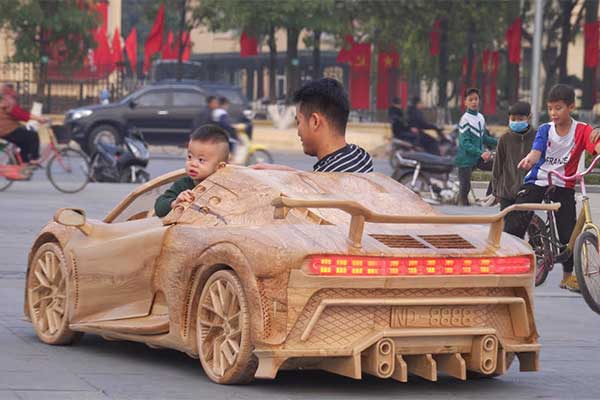 Father Made A Bugatti Centodieci Out Of Wood For His Son