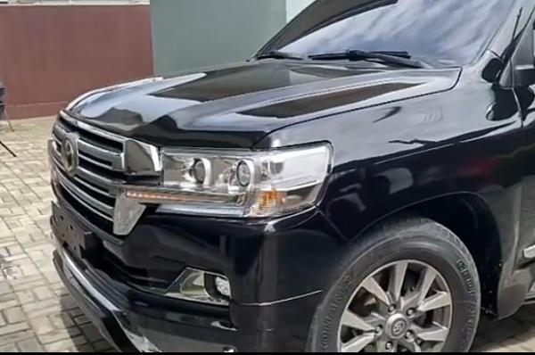 Actor Alexx Ekubo Buys Toyota Land Cruiser SUV - autojosh 