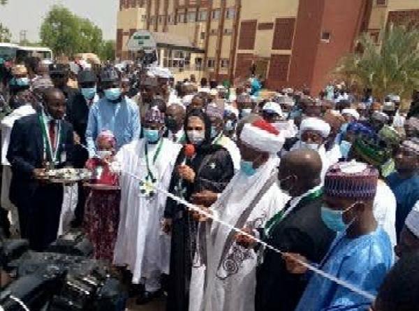 Gov Tambuwal Gifts Ford SUVs To 20 Judges, Inaugurates Reconstructed Sokoto High Court - autojosh 