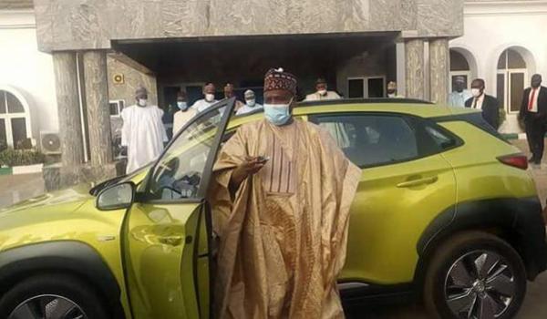 Sokoto Gov. Tambuwal Receives First Nigerian Assembled Electric Car, Test Drove It - autojosh 