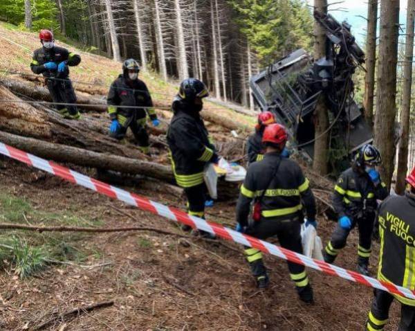 13 People Killed After A Mountaintop Cable Car Plunged To The Ground In Italy - autojosh 