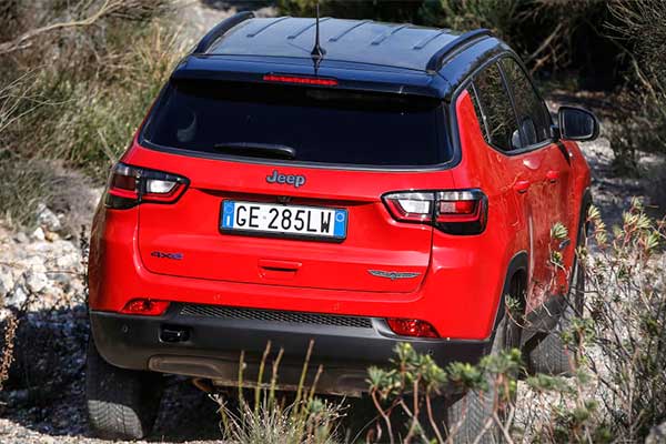 Jeep Updates The Compass CUV For 2022 With A New interior Layout And Level 2 Semi-Autonomous Driving