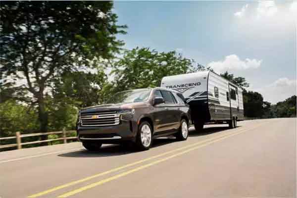 8 passenger vehicles with towing capacity