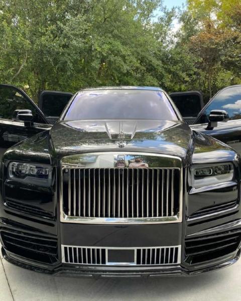 Check Out Drake's One-off Chrome Hearts Rolls-Royce Cullinan, Now On Display At Museum - autojosh 