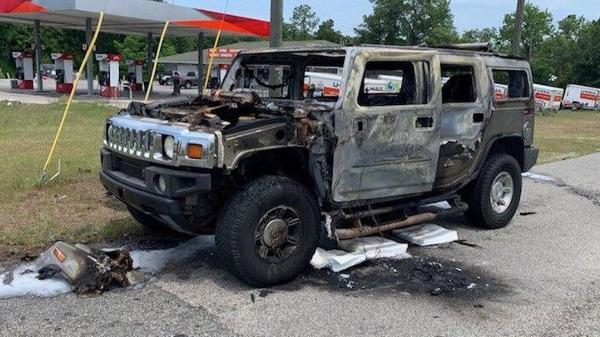 Hummer H2 Stockpiled With Kegs Of Petrol In Boot Erupts In Flames Shortly After Leaving Fuel Station - autojosh