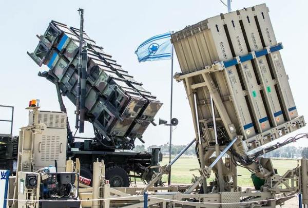 Israel "IRON DOME" System Intercepting Multiple Inbound Missiles Fired From Palestine - autojosh