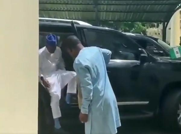 El-Rufai's Convoy : Moment A Man Opens Car Door For The Man Who Will Open Door For The Governor - autojosh 