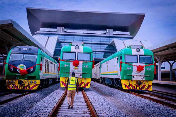 Amaechi : FG Pays $150m Out Of $500m Loan Taken From China To Build Abuja-Kaduna Railway - autojosh 