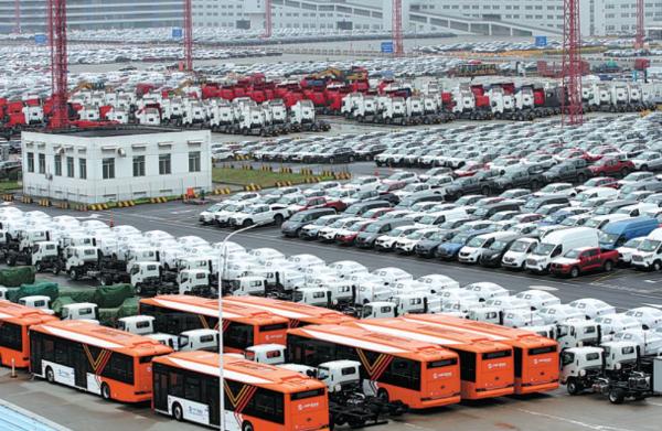 Shanghai’s Biggest Port Rolls Out 5,000 Cars Daily And 1.5 Million Yearly For Shipping - autojosh 