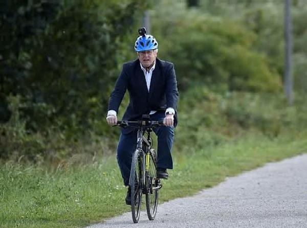 G7 Summit : US President Joe Biden Gifts UK PM Boris Johnson Custom-made Bicycle - autojosh 