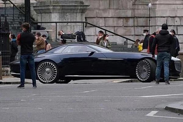 Bruce Wayne 'Batman' Will Drive 'Vision Mercedes-Maybach 6 Concept' In New Flash Movie - autojosh
