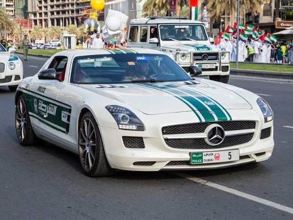 Queste 10 auto della polizia di Dubai renderanno gelosi i ricchi nigeriani - autojosh 