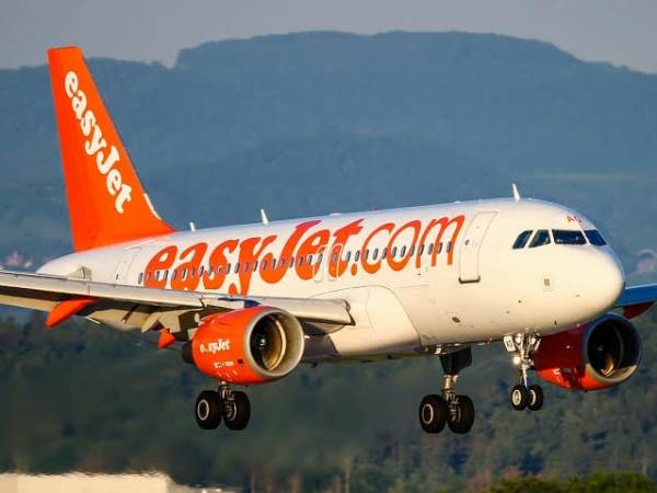 EasyJet Probe After Woman Wakes From Nap To Discover She Was On Wrong Flight - autojosh