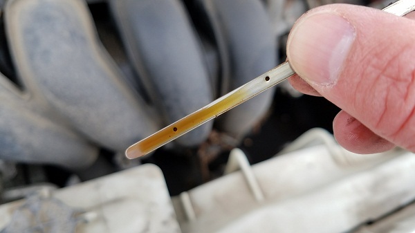 What happens If You Overfill Your Car With Much Engine Oil Than  Recommended? - AUTOJOSH