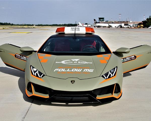 Today's Photos : Every Aircraft Must Follow This ₦200m Lamborghini Huracán At Bologna Airport - autojosh