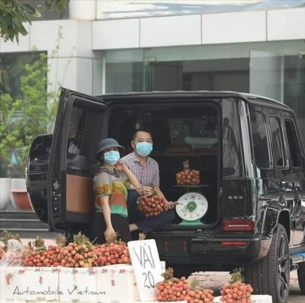 Mercedes G-Wagon SUVs Used For Selling Watermelons And Potatoes Attracts Massive Customers - autojosh 