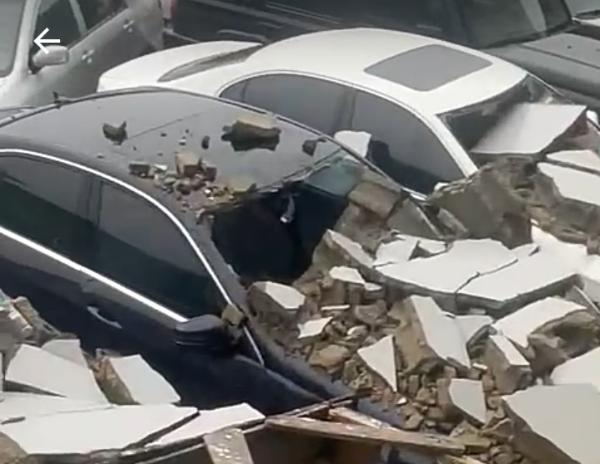 Nigerian Car Dealer In Tears After A Fence Collapsed On 6 Vehicles - autojosh 