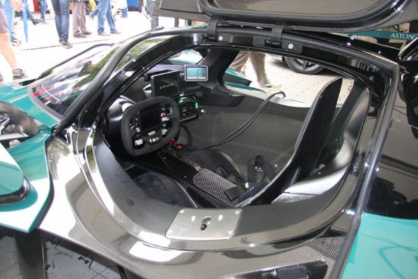A $6 Part Caused $3.25 Million Aston Martin Valkyrie Hypercar To Breakdown During Public Debut - autojosh 