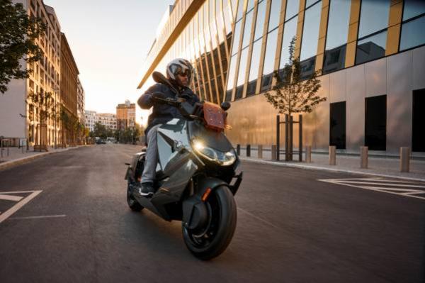 BMW Unveils Futuristic 2022 CE 04 Electric Scooter That Goes 130-km On Full Charge - autojosh 