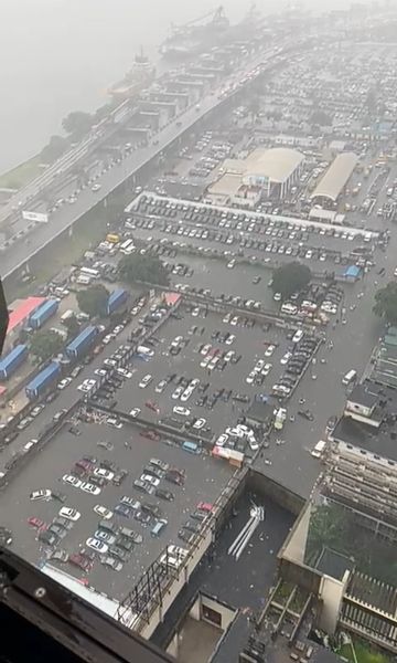 Heavy Flooding In Marina, Lagos Drowns Dozens Of Cars - autojosh 