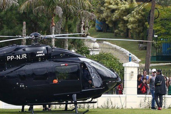 Neymar Spotted Relaxing, Backs His Helicopter - autojosh 