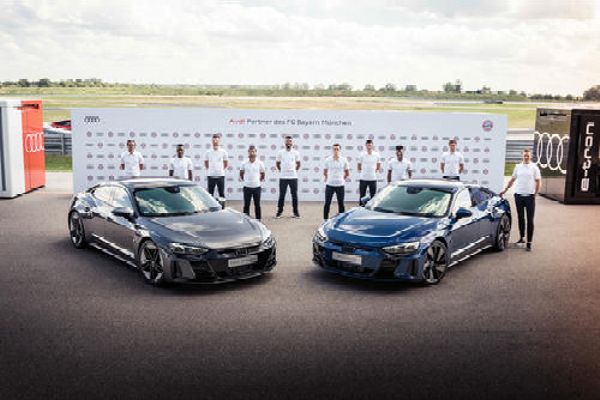 FC Bayern Stars, Including Lewandowski, Receive Electric Audi e-tron GT Company Car - autojosh 