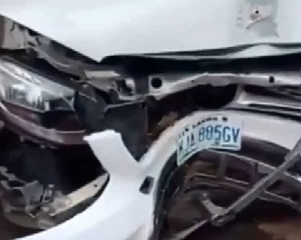Car Wash Worker Takes Customer’s Mercedes To Buy Food, Crashes It In Lagos - autojosh 