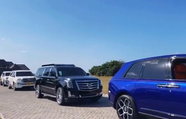 Tanzanian Artist Diamond Platnumz Acquires 2021 Rolls-Royce Cullinan, Flaunts His Impressive Car Collection - autojosh 