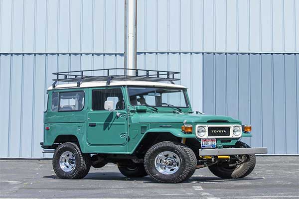 Actor Tom Hanks Auctions His 1980 FJ40 Toyota Land Cruiser 