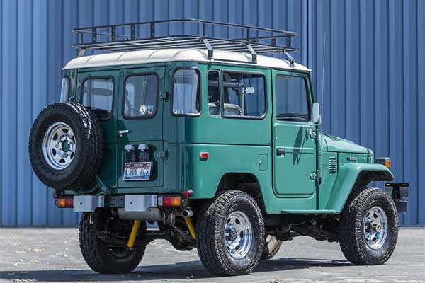 Actor Tom Hanks Auctions His 1980 FJ40 Toyota Land Cruiser