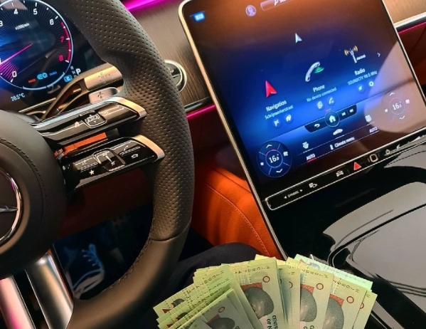 Nigerian Shows Off The Massive 12.8-inch Touchscreen Inside His 2021 Mercedes-Benz S-Class - autojosh