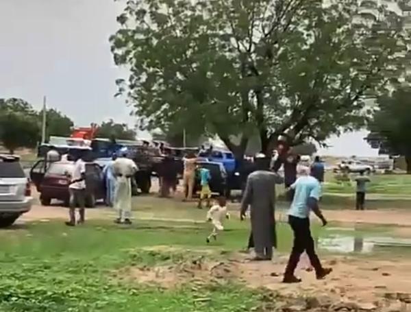 Moment Truck Ferrying Soldiers Crashes While Speeding To Rescue Civilians Kidnapped By Boko Haram [Video] - autojosh 