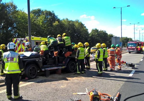 Premier League Footballers Who Crashed Their Mercedes-Benz G-Wagon SUVs Due To Over-speeding - autojosh 