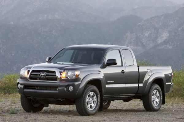 Toyota Tacoma Suffers Catastrophic Ball Joint Failure In Lagos, Here Are The Causes - autojosh