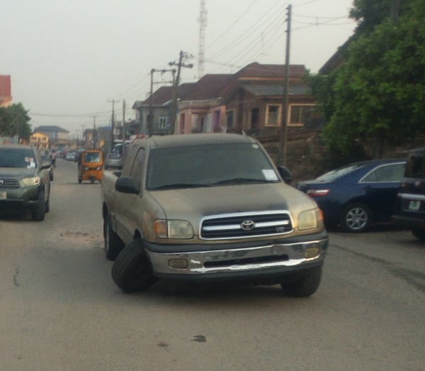 Toyota Tacoma Suffers Catastrophic Ball Joint Failure In Lagos, Here Are The Causes - autojosh 