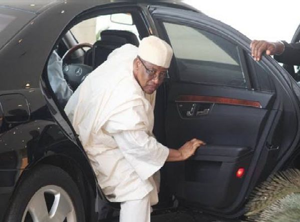 Ex-Military Head of State Ibrahim Babangida Arrives Akwa-Ibom In A Mercedes-Benz 600 In 1987 - autojosh 