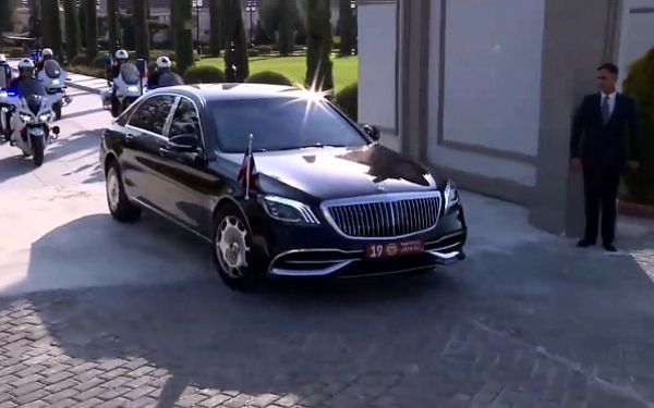French President Macron Arrives In Armoured Mercedes-Maybach S-Class As He Visits Kurdistan In Iraq - autojosh 