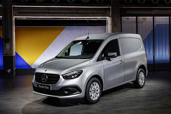 Mercedes-Benz Citan Debuts With French Connections