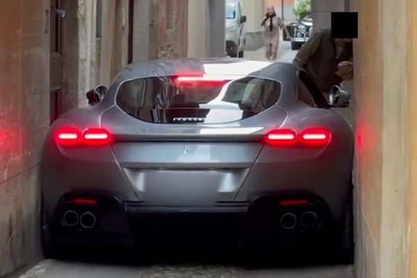 Watch : Ferrari Roma Gets Stuck Between Walls On A Narrow Road In Italy - autojosh