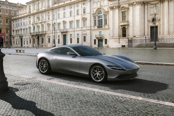 Watch : Ferrari Roma Gets Stuck Between Walls On A Narrow Road In Italy - autojosh