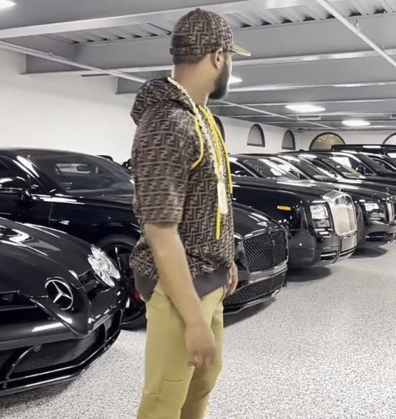 Floyd Mayweather Shows Off His Insane All Black Sweet 16 That Includes 5 Ferraris 5 Rolls Royces 2 Maybachs