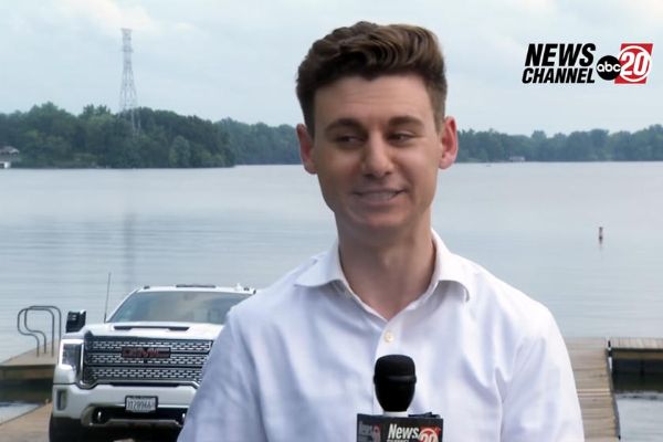 Watch A GMC Sierra HD Pickup Truck Roll Into A Lake During Live TV, Moments After Towing A Boat - autojosh 