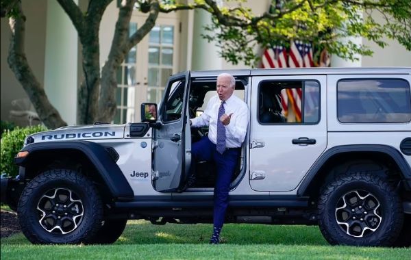 US President Joe Biden Takes Hybrid Jeep Wrangler SUV For A Spin Around White House - autojosh