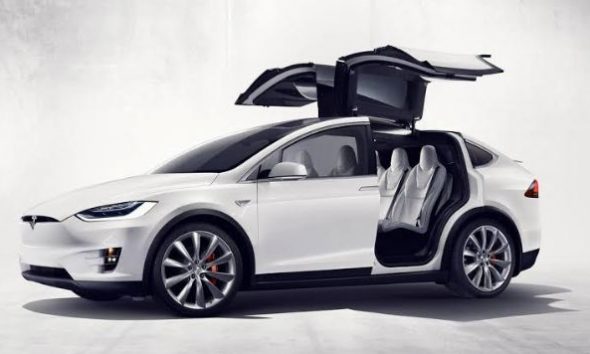 Moment Speeding Tesla Model X Smashes Its Opened 'Falcon Wing' Door Into A London Double-Decker Bus - autojosh