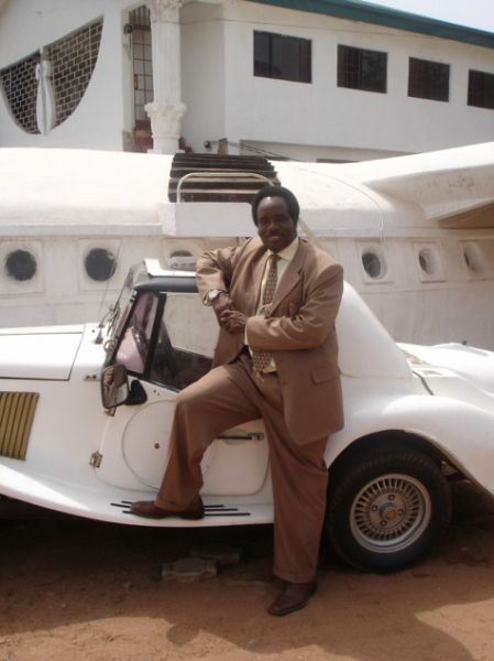 Victor Uwaifo Dies : 12 Things About Nigerian Music Legend, Including A Custom Car He Built Himself - autojosh 