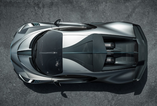 Owner Reversing His Bugatti Divo Worth $5.8 Million Hit Mercedes - autojosh 