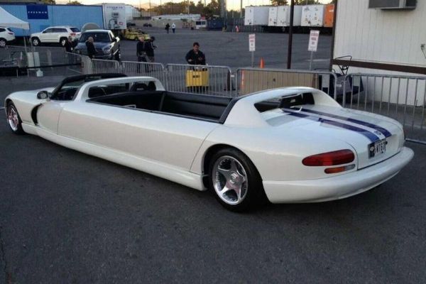This 25-foot Long, 12 Seater Dodge Viper Limousine Is An Head Turner, But It Failed To Sell For $135,000 - autojosh 