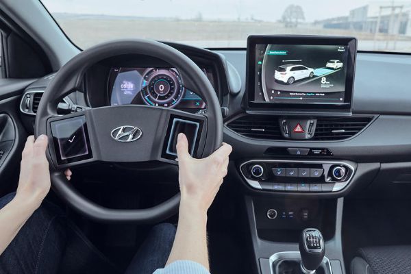 Hyundai Is Working On A Steering Wheel That Has A Touchscreen - autojosh 